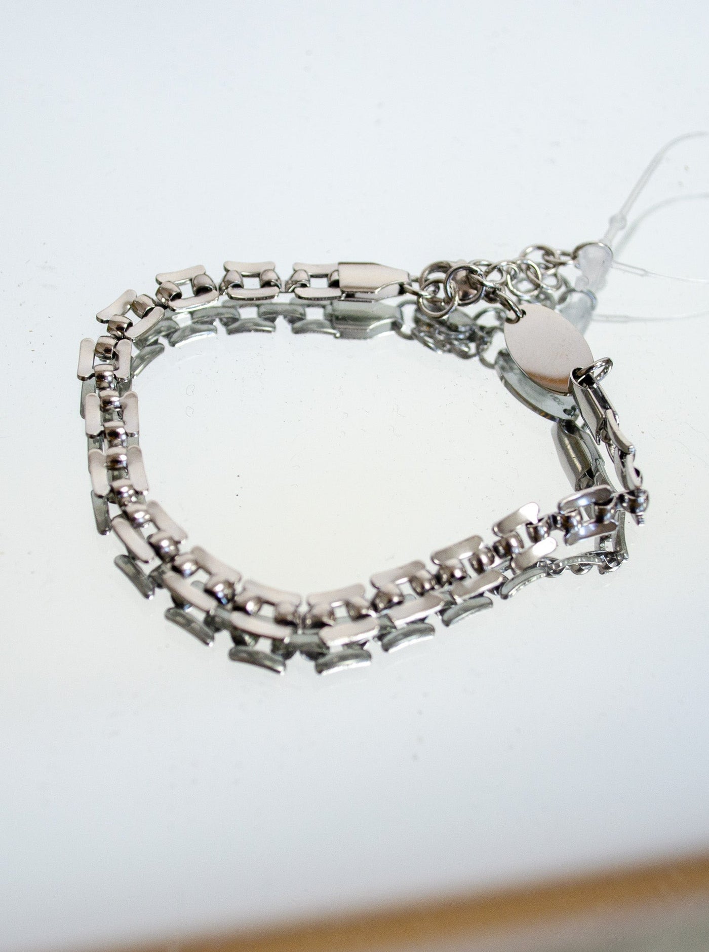 Silver chain bracelet. 