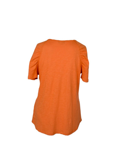 Burnt orange flowy T-shirt. 