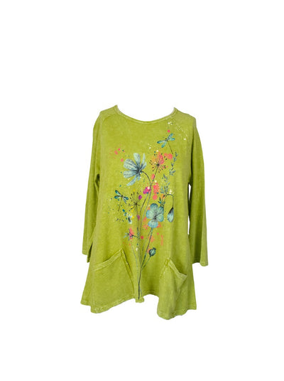 Green 3/4th sleeve tunic top with floral detail and pockets in front.